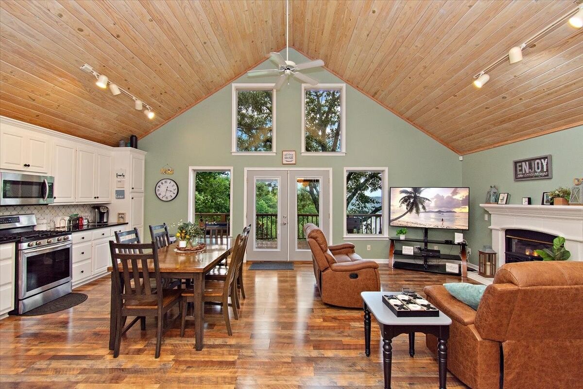 Property Photo: 4250 Four Seasons Rd TN 37166