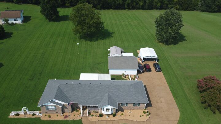 Property Photo:  135 Hidden Cove Ct  TN 37066 