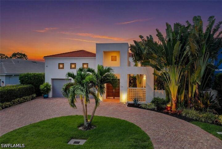 Property Photo: 576 96th Avenue N FL 34108