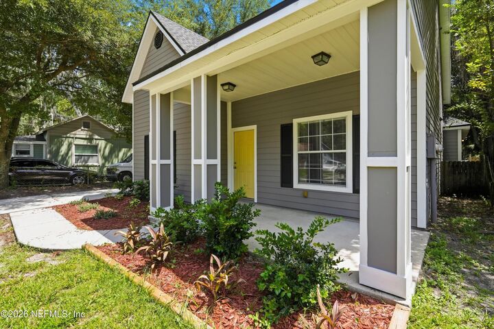 Property Photo:  2152 Sessions Lane  FL 32207 