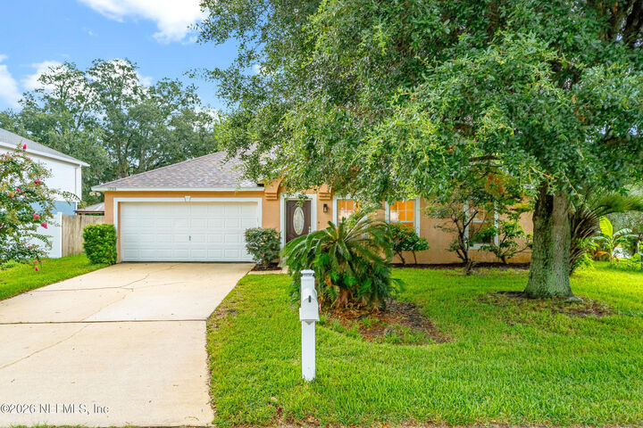 Property Photo:  12333 Glenn Hollow Drive  FL 32226 