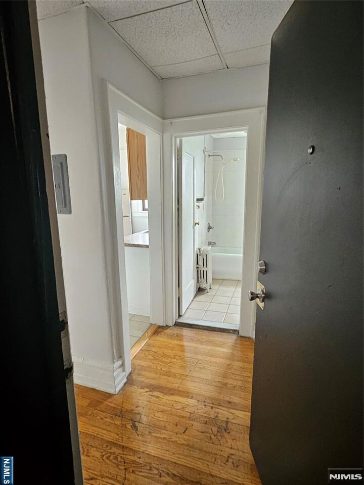 Property Photo:  194 Davis Avenue 26  NJ 07032 