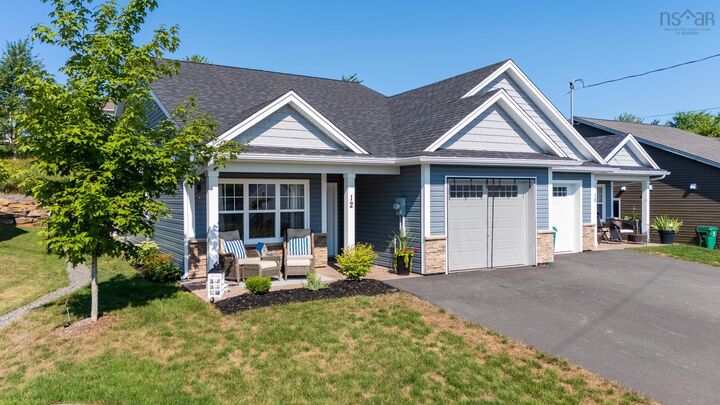 12 Goldenrod Court — photo 1