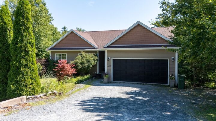 Property Photo: 185 Thomas Street NS B3E 1M7