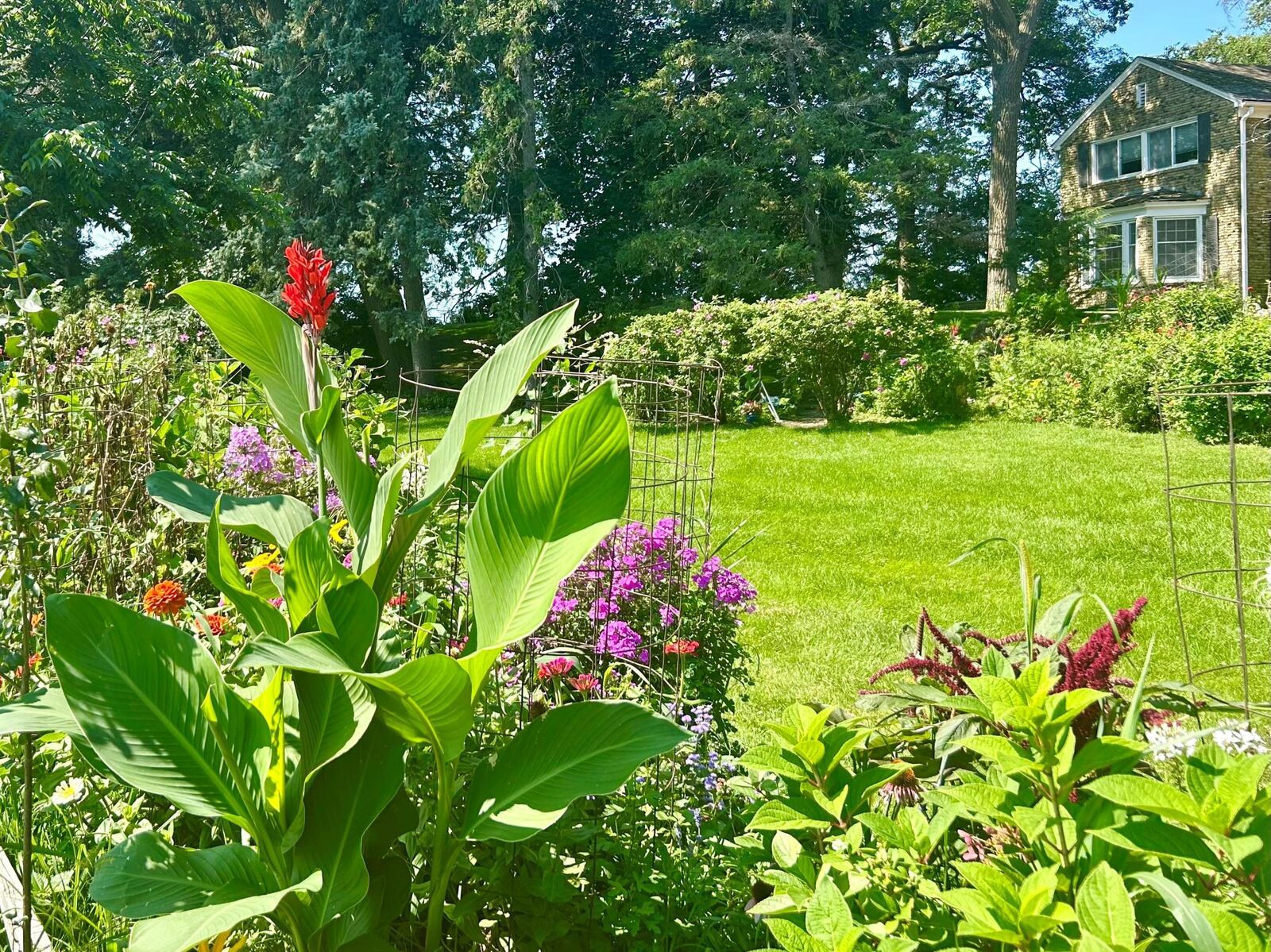 Property Photo: 2425 N Shore Drive MN 55391