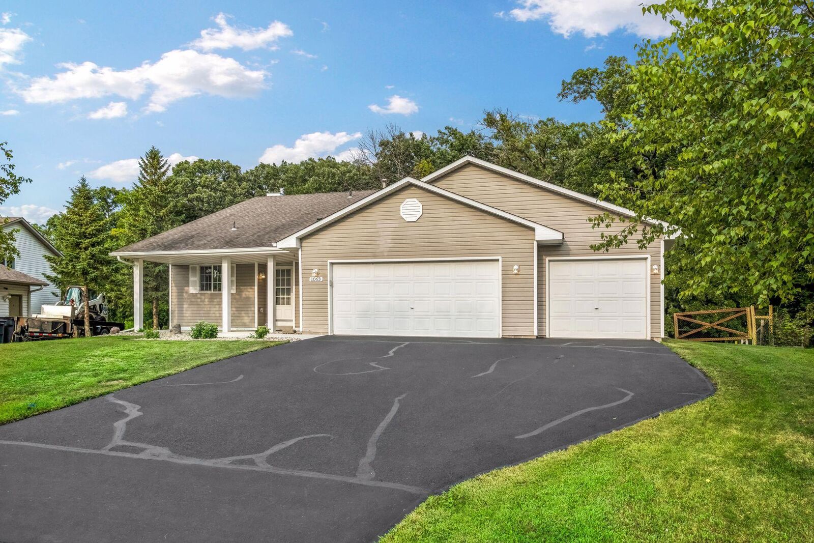 Property Photo:  1063 Meadow Street  MN 55322 
