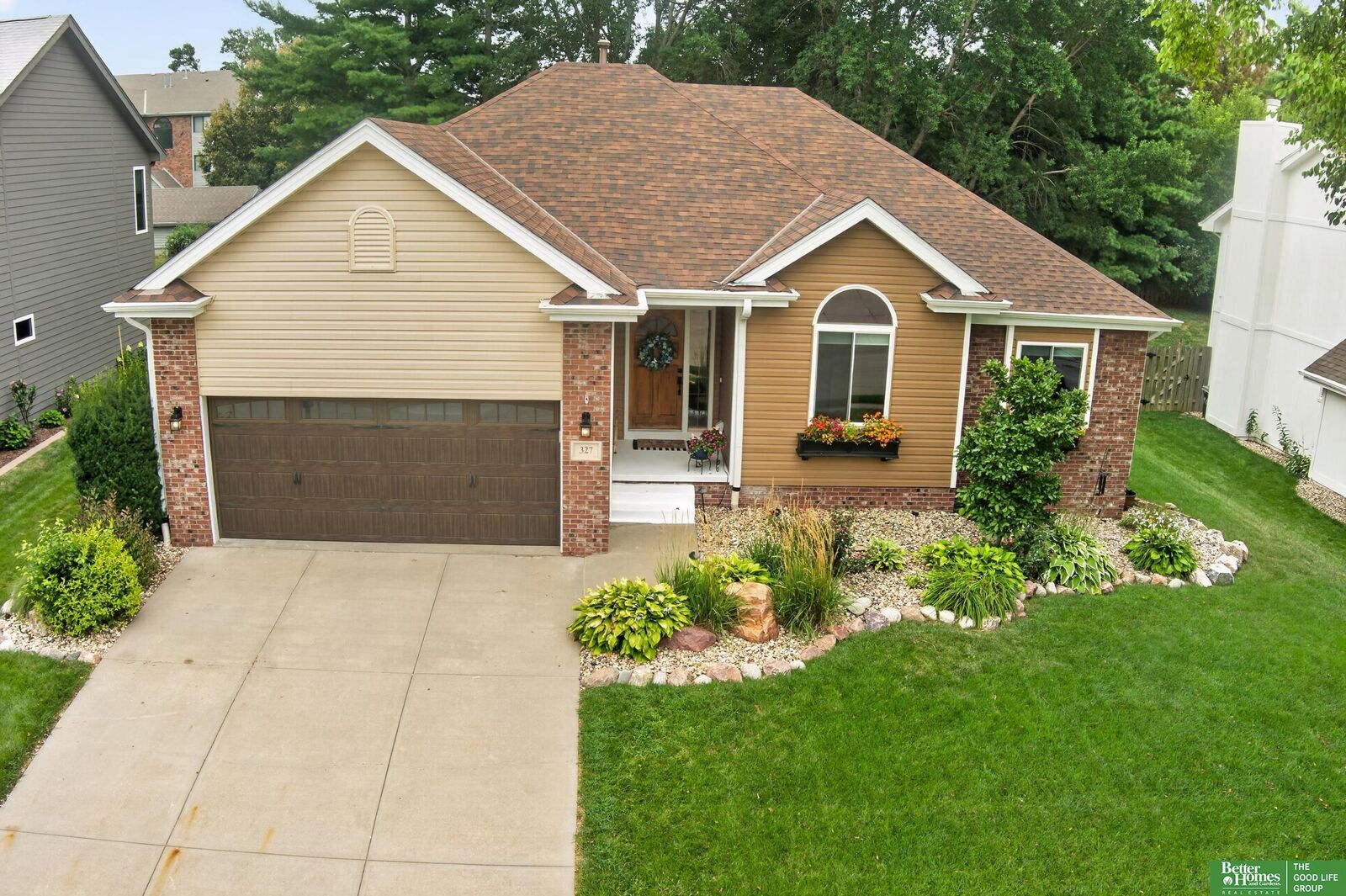 Property Photo: 327 N 160 Street NE 68118