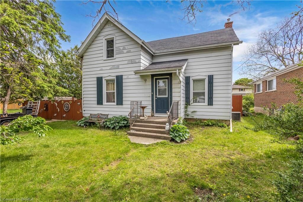 Property Photo: 35 James Avenue ON N3S 6Y2