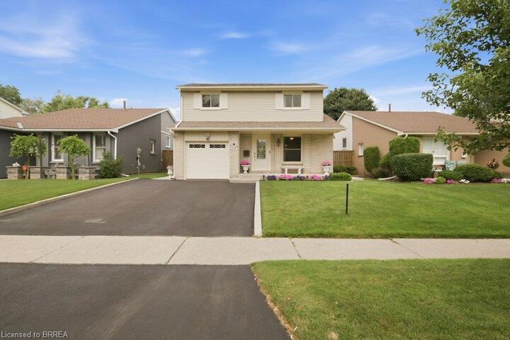 Property Photo:  119 Brantwood Park Road  ON N3P 1G1 