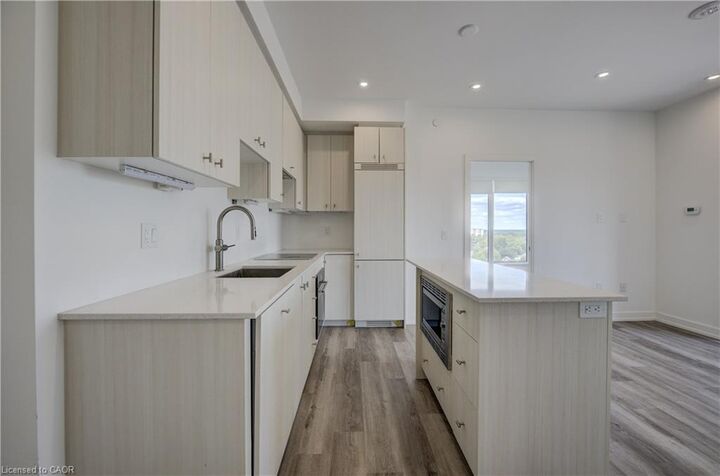 Property Photo: 5 Wellington Street S 1112 ON N2G 0E3