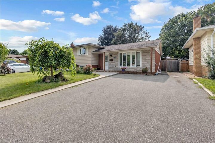 Property Photo: 92 Brier Park Road ON N3R 5T4