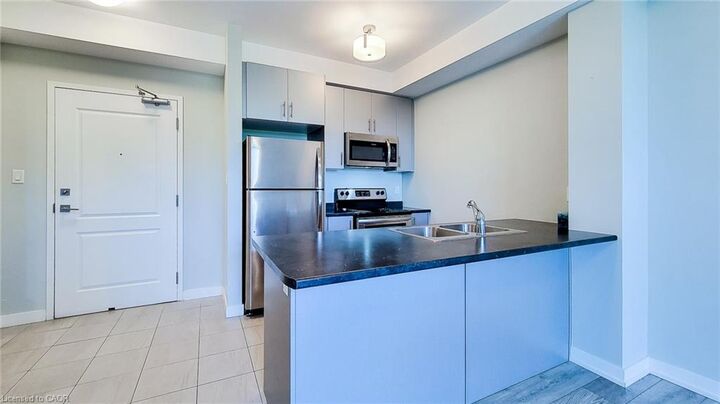 Property Photo: 125 Shoreview Place 424 ON L8E 6G4
