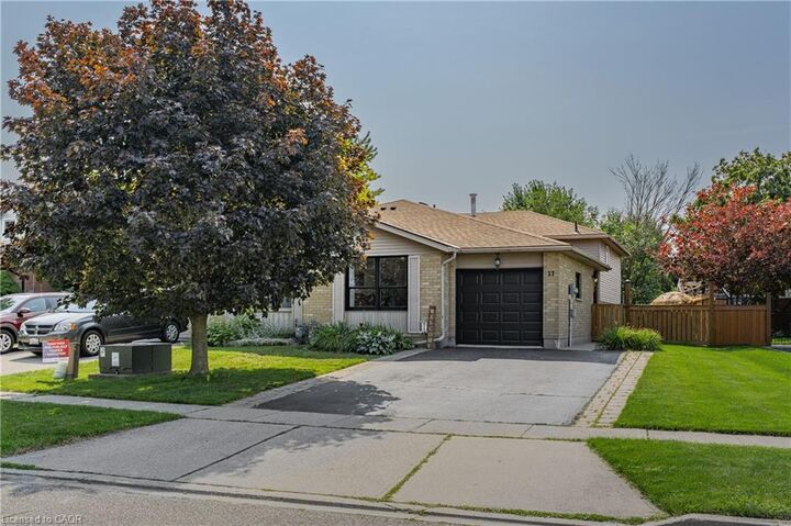 Property Photo:  37 Sandalwood Drive  ON N1P 1A9 