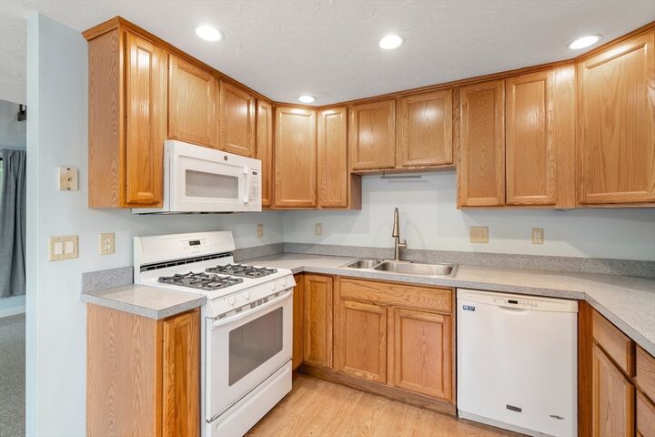 Property Photo: 281 Meeting House Path 281 MA 01721