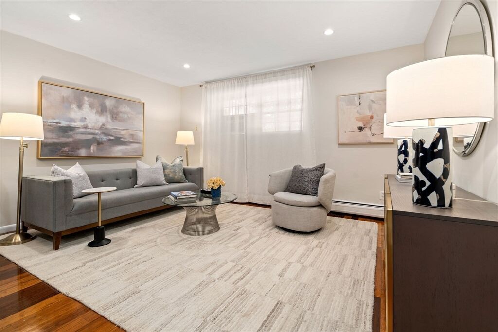 Property Photo:  804 Centre Street 8  MA 02130 