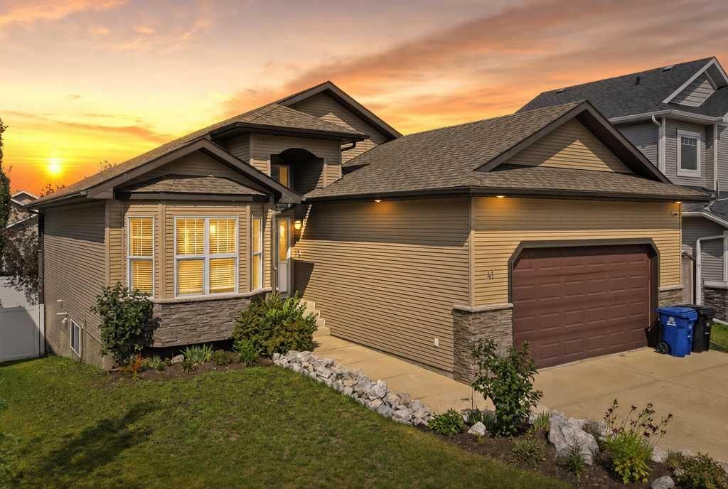Property Photo: 41 Chinook Street AB T4M 0B9