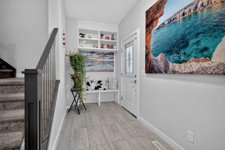 Property Photo:  439 Bayview Way SW  AB T4B 0R7 