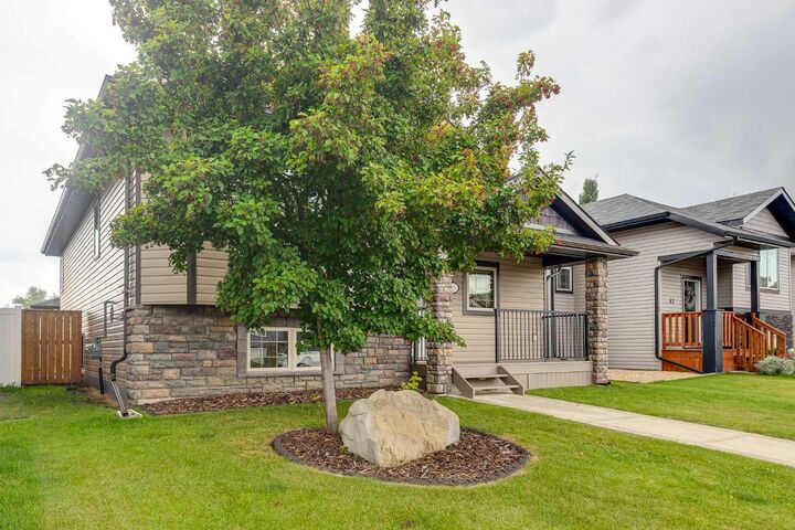 Property Photo:  49 Castella Crescent  AB T4P 0L8 