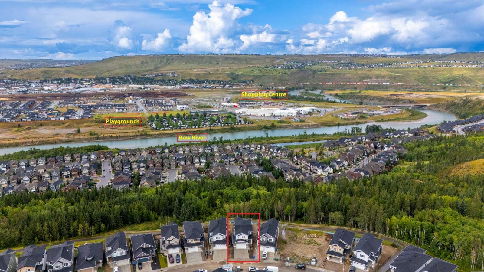 Property Photo: 503 Rivercrest View AB T4C 2W9