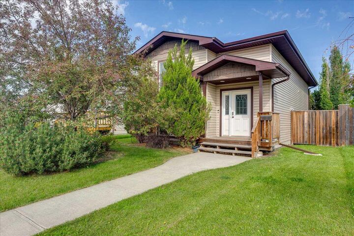 44 Osler Crescent — photo 1