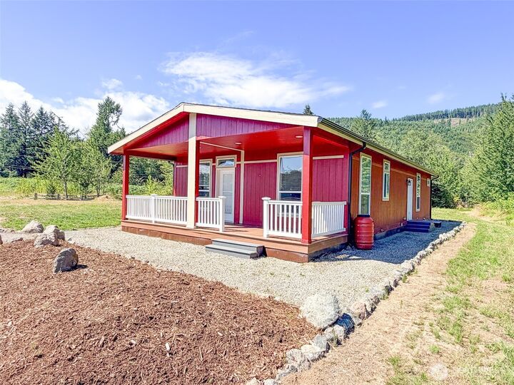 Property Photo:  205  Lake View Drive  WA 98376 