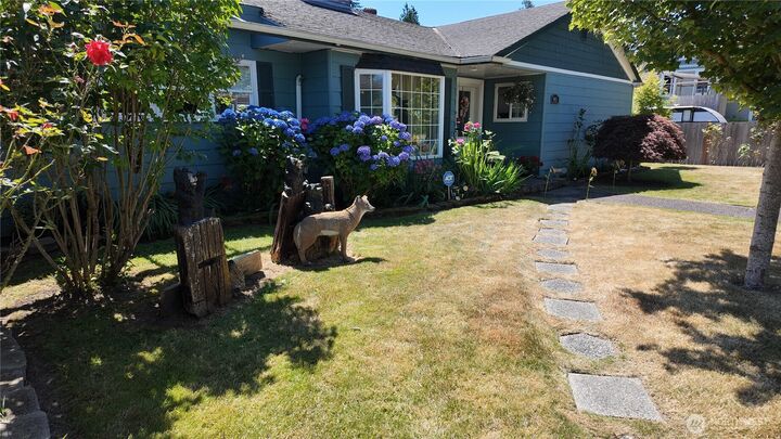 Property Photo:  903  Jameson Street  WA 98284 