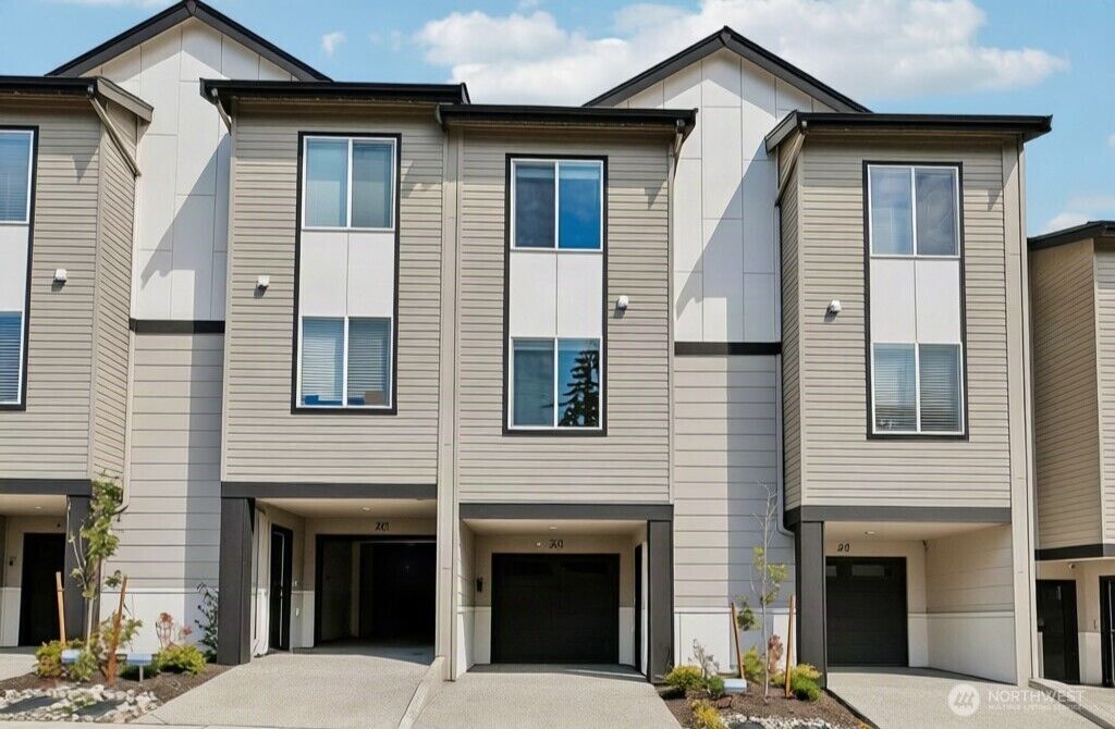Property Photo:  16723  Alderwood Mall Parkway A7  WA 98037 