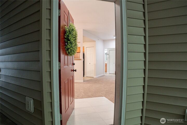 Property Photo:  15300  112th Avenue NE B108  WA 98011 