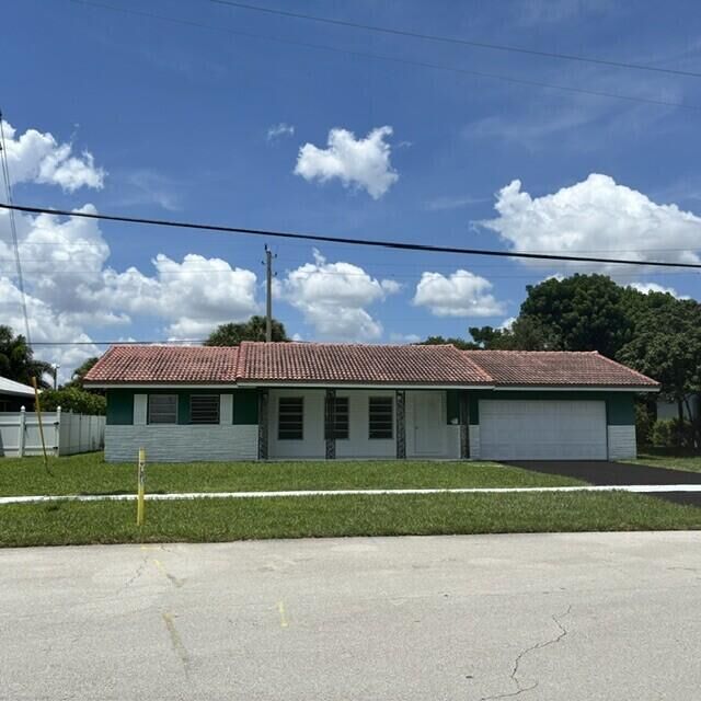 Property Photo:  3633 NE 6th Drive  FL 33431 