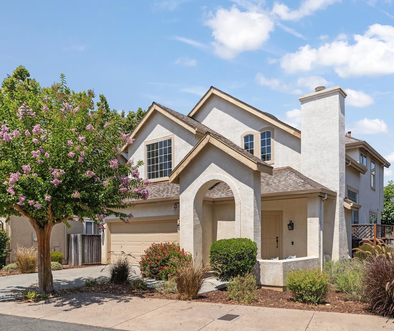 Property Photo:  693 Windsor Terrace  CA 94087 