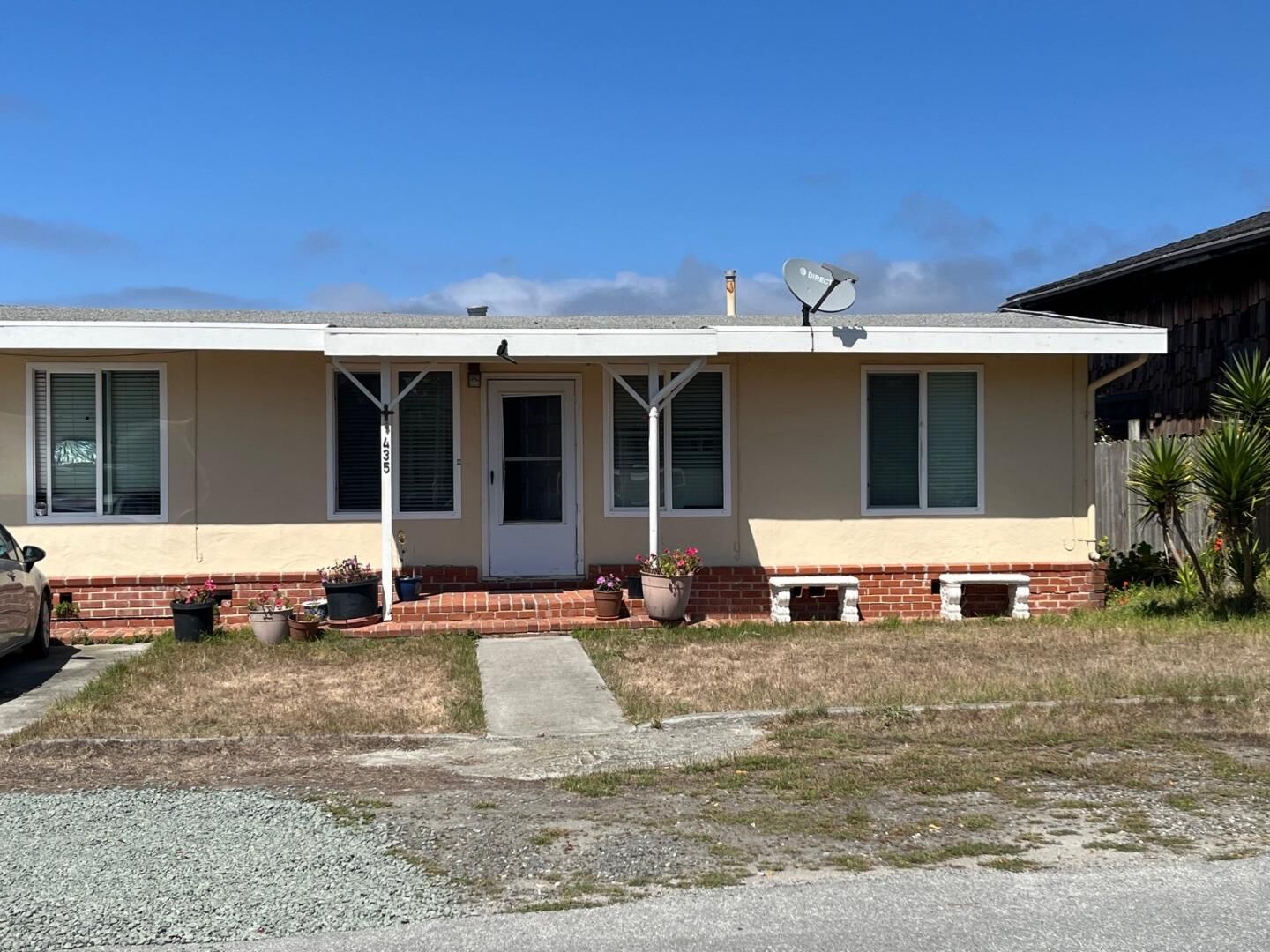 Property Photo: 435 Dolores Avenue CA 94019