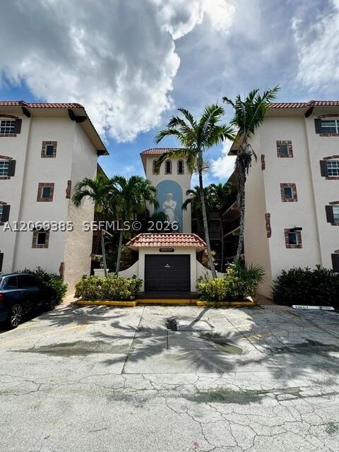 Property Photo: 610 Tennis Club Dr 407 FL 33311