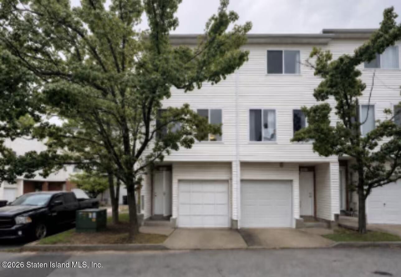 Property Photo: 283 Jamie Lane NY 10312