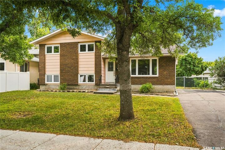 Property Photo:  347 Trudelle Crescent  SK S4T 6X1 