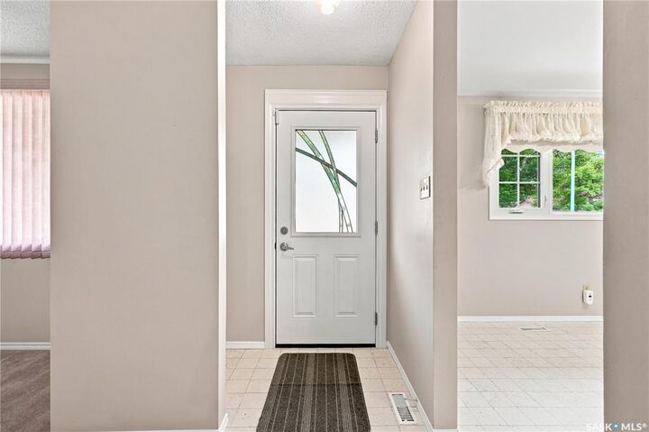 Property Photo:  1813 Richardson Road  SK S7L 4B6 