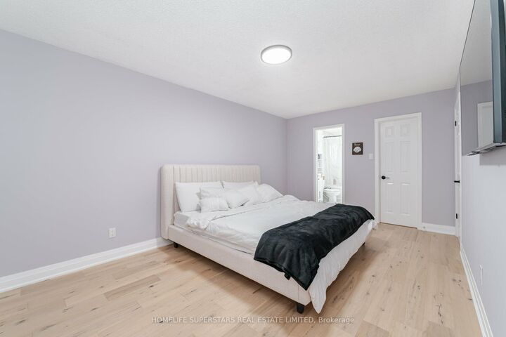 Property Photo: 3 New Seabury Drive ON L4K 2B7
