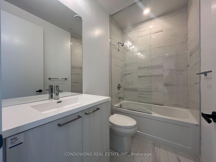 Photo de la propriété: 195 Commerce Street 5316 ON L4K 5C3