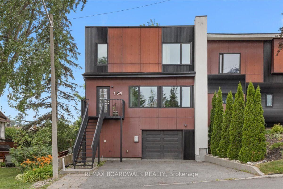 Property Photo:  154 Duford Street  ON K1L 6Z7 