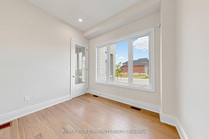 Property Photo: 31 Lorrain Hand Crescent ON L4R 0S9