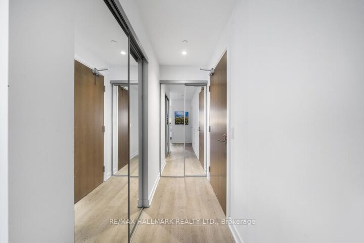1928 Lake Shore Boulevard W 2907 — photo 1