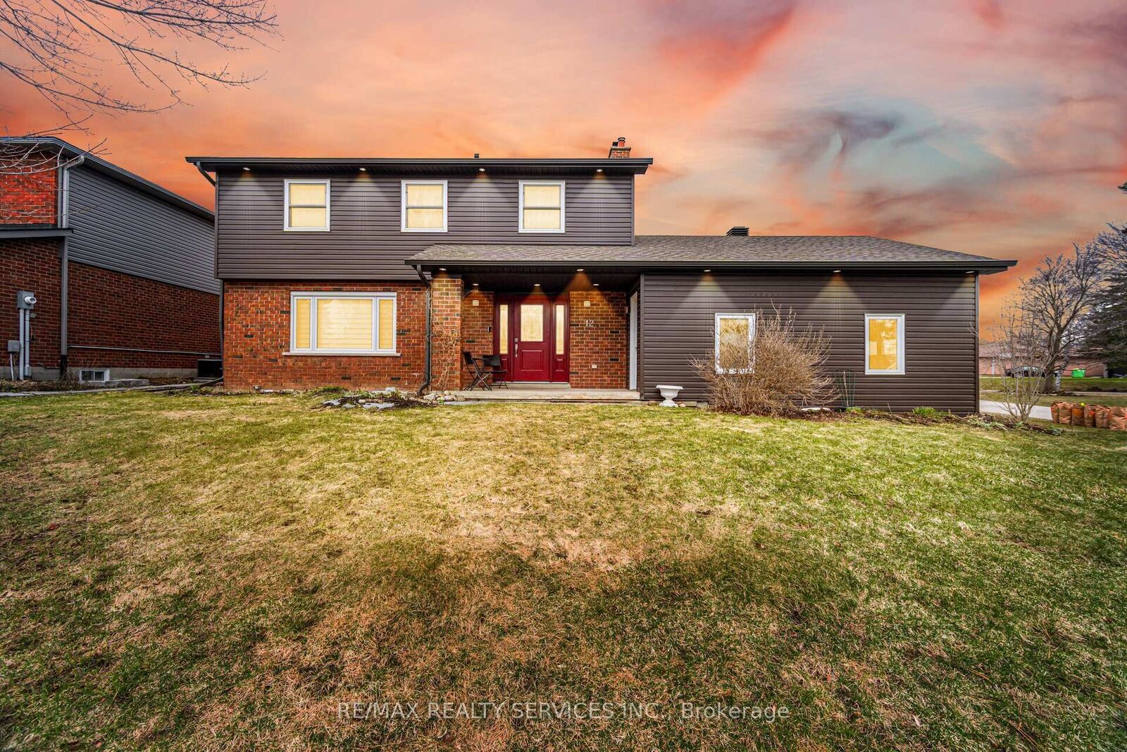 Property Photo: 12 Pine Street ON N0B 1T0