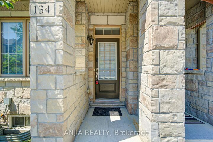 134 Frederick Wilson Avenue — photo 1