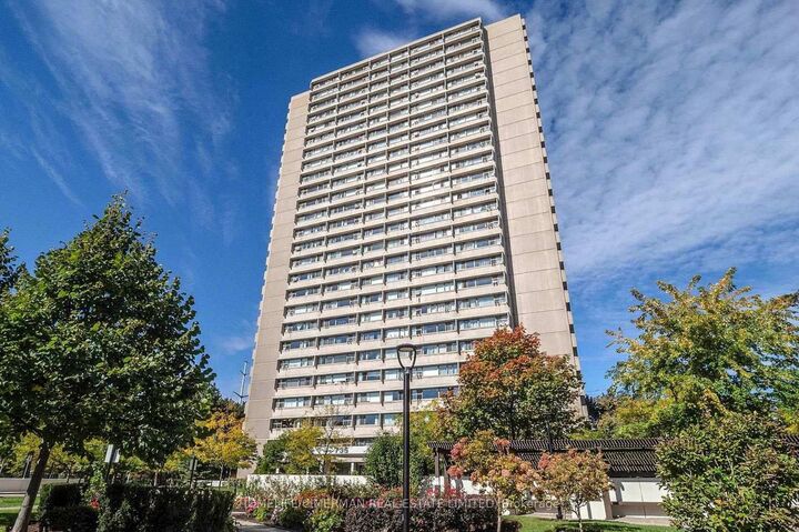 Property Photo:  735 Don Mills Road 706  ON M3C 1S9 