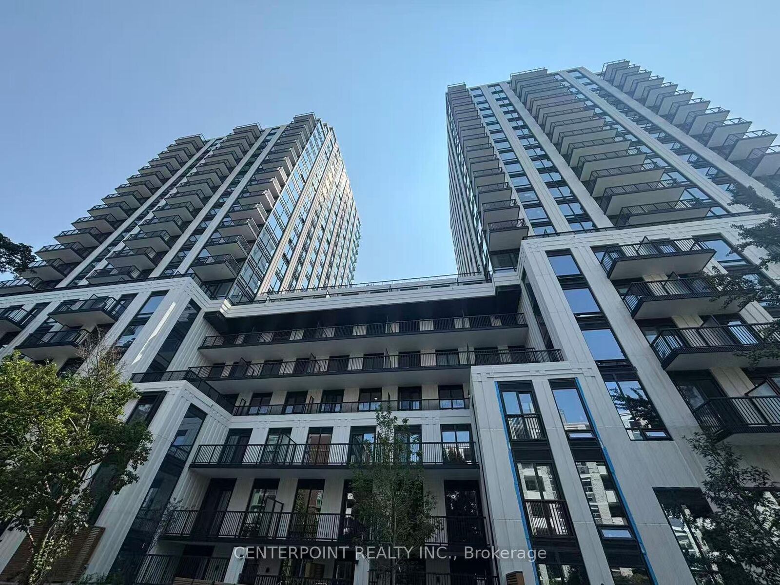 Property Photo: 89 Montclair Avenue 1522 ON M5P 0A9