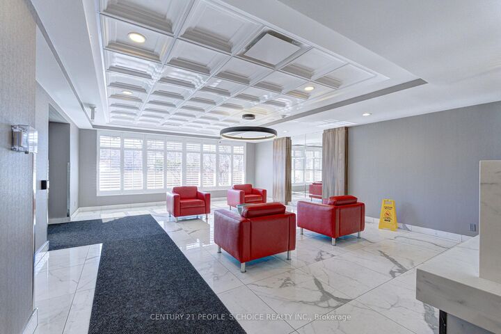 Property Photo: 155 Hillcrest Avenue 1413 ON L5B 3Z2