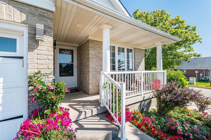 Property Photo: 267 Montgomery Boulevard ON L9W 5H1