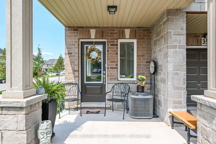 Property Photo: 40 Zinfandel Drive 35 ON L8E 0L1