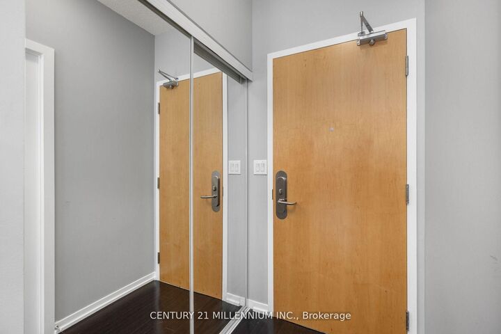 Property Photo:  65 Bremner Boulevard W 4503  ON M5J 0A7 