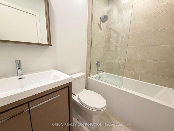 Property Photo:  5 Meadowdale Road 906  ON L4K 0C7 