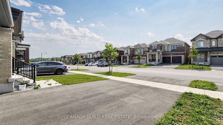 Property Photo: 2133 Coppermine Street ON L1H 8L7